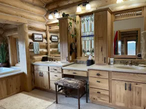 Grandpa’s Place. Exclusive, Stunning, Private Log Home. Firepit & Pond.  - Image 3