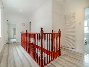 6 bedroom accommodation in Ipswich - Image 2