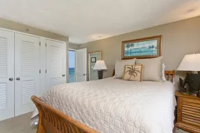 Our Penthouse over the Pacific ☀ A true gem that sleeps 4 is lovingly cared for - Image 3