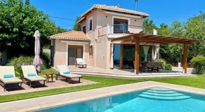 Modern spacious villa with private pool, large garden and sea view/sunset - Image 2