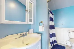 2BR Lakeside Home w/ Patio, Porch & AC - Image 2