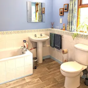 Thairn cottage ideal for 2, rural, 3 miles from Kelso. Wood stove All on 1 level - Image 5