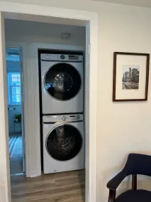 Upscale Luxury Apt, 2 minute walk to Glenn Park and Britesmith! - Image 2