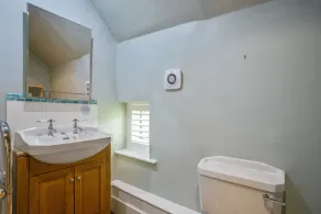 Clover Cottage -  a cotswold cottage that sleeps 4 guests  in 3 bedrooms - Image 2