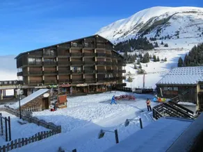 Ski-in/ski-out & foot of the slopes, 2nd floor, balcony, tv, 23m², Auris en Oisans - Image 5