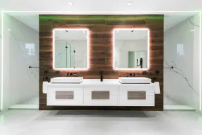 Luxury Retreat with Heated Pool, Jacuzzi & Gym - Image 5