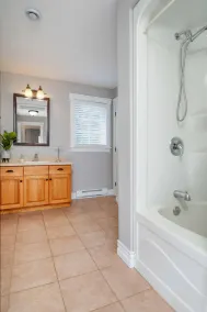 Hardys beach house - Image 2