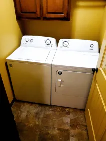 Sleeps 7 / OU Campus / Airport / Restaurants / Shopping Nearby - Image 4