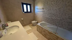 Villa moderna, grande e bella per 10 persone con piscina e giardino ad Azeitão. - Image 4