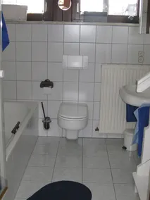Spacious holiday home, close to the beach, WiFi, pets welcome, quiet residential area - Image 2