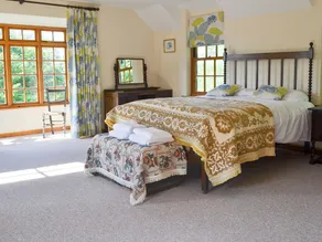 3 bedroom accommodation in Llangaffo, Anglesey - Image 3