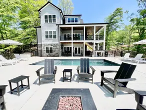 Beacon Pointe, New 7-Bed Lakefront Luxury w/ Covered Decks + Heated Salt Water Pool, Hot Tub, Dock! - Image 4