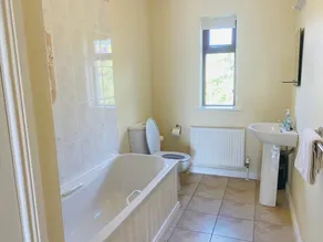 3 bedroom home 15 mins drive from Kenmare town - Image 4