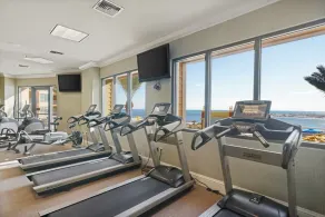 3bd, 3ba Renovated Emerald Grande Condo, 3 King Beds! Dedicated Internet! - Image 3
