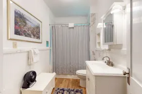 Gorgeous dog-friendly lakefront cottage with full kitchen and grill - Image 5