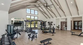 Landing Stunning 1BD Courtyard Gym - Image 3