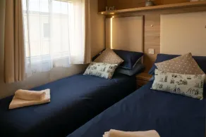 Moderner Wohnwagen mit 2 Schlafzimmern und Meerblick auf dem 5 * Hoburne Naish Holiday Park - Image 5