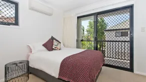 Paddington Townhouse- in the heart of Rosalie Village - Image 4