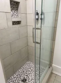 Historic 2-Bedroom in Downtown - Image 2