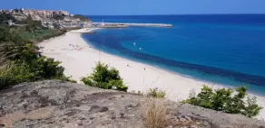 Villa on the Sea with pool and direct descent to the beach - Image 3
