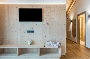 Apartment \"Les Ciases Chalets Dolomites Apt 6\" with Private Balcony, Shared Sauna & Wi-Fi - Image 2