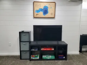 Tranquil setting 15 Miles from Iowa Great Lakes - Fully Furnished with Game Room - Image 3