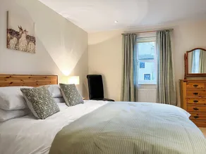 1 bedroom accommodation in Tideswell - Image 4