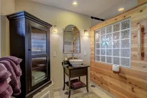 Private Guest Suite, \"Hilltops II\" - Image 2