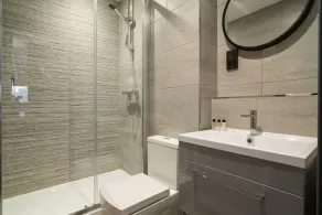 Superior 2 Bed 2 Bath Apt with Parking and Gym - Image 5