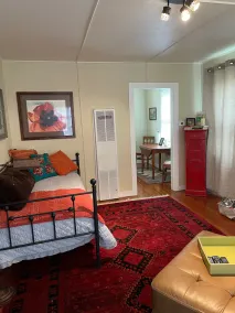 Mary's Place is a historic cottage with private garden in the center of town. - Image 5