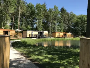 Cedar Boutique Lodge-dog fishing and Spa access - Image 5