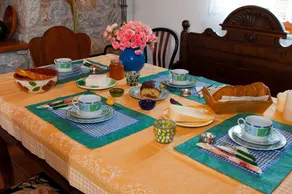 Elise Cottage  In Heavenly Mani - Image 5