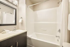 SoLo Suites - Image 5