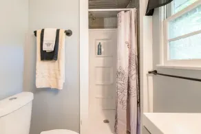 Honey Hive in Rockaway Beach - Image 3