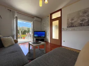Apartment Malu is located  in a quiet neighborhood in Pula. - Image 4