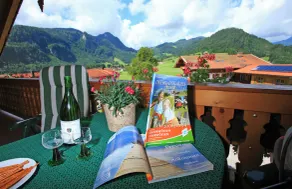 Ferienwohnung 2, helle Mansardenwohnung mit wunderschönem Bergpanorama - Image 5