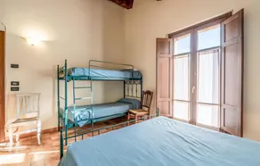 8 værelses kæledyrsvenligt hjem i Badia Tedalda. - Image 4