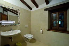 Casa de férias com piscina externa e TV via satélite - Image 4