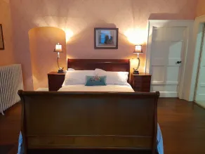 2 Bed Suite with tea/coffee making facilities - Image 3