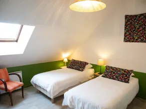 Peaceful Gîte for 6 near La Flèche Zoo with Garden, BBQ, and WiFi - Image 4