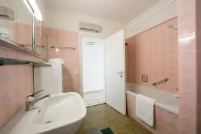 Bellevue apartment - Image 2