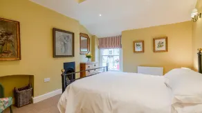 Vine Cottage, Charlbury - sleeps 2 guests  in 2 bedrooms - Image 3