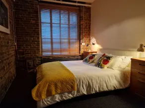 Spacious industrial apartment in the vibrant America Ground close to the beach. - Image 3