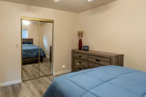 Private Cabin located directly across Park - Image 4