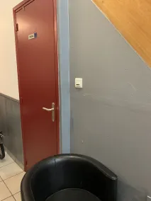 Small room near Belgium - Image 5
