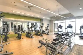 Centralt beliggende i Uptown Charlotte.  Gym, pool og gratis parkering.  Gå overalt! - Image 2