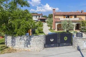 NEW!! VILLA ROY  WITH PRIVATE POLL IN CENTRAL    ISTRIA - Image 4