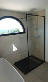 Secluded villa with AC, heated pool and views of vineyards and sea - Image 3