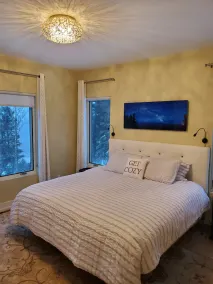 Waterfront 2 BR, 1 BA, firepit, & roofdeck for panoramic views of Lake Superior - Image 5