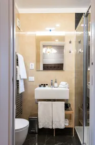 Kairos by Florence Art Apartments - Image 4